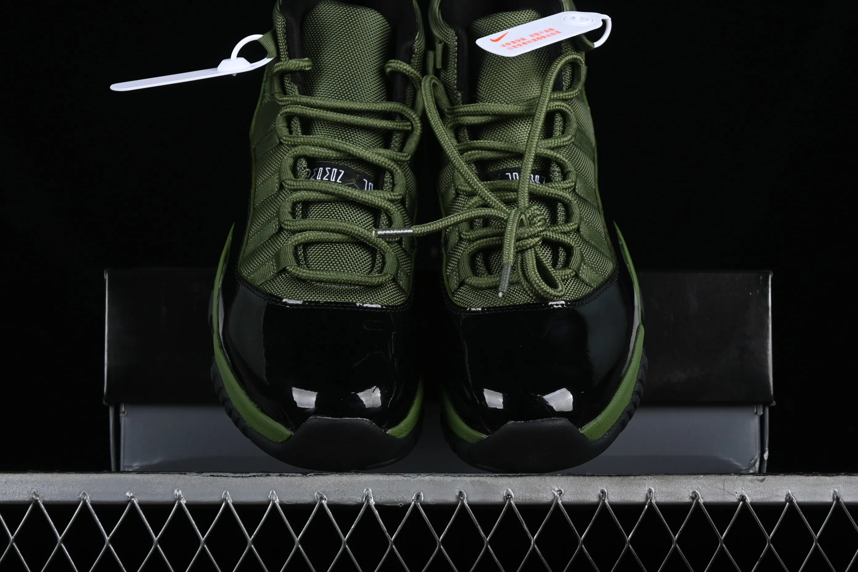 All categories Air Jordan Jordan series basketball shoes Air Jordan 11 Air Jordan 11 Retro AJ11 Joe 11 black and green high-top basketball shoes CT8012-300